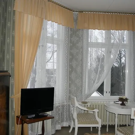 Neitsytniemen Kartano Couette-café