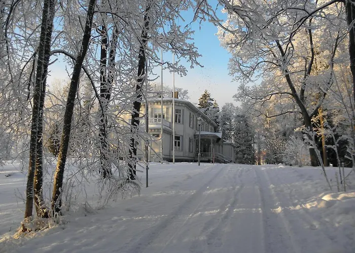 Bed & Breakfast Neitsytniemen Kartano