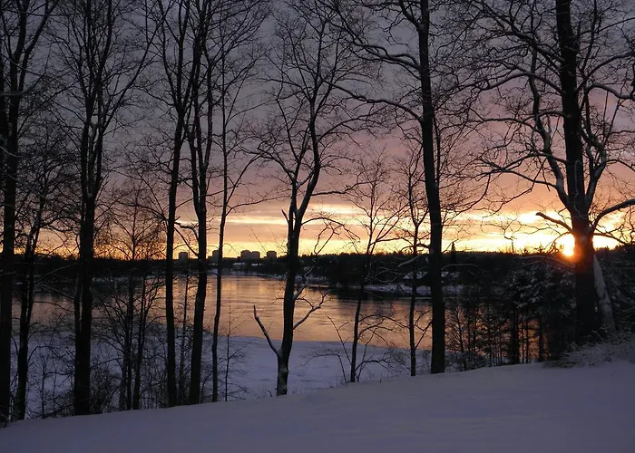 Bed & Breakfast Neitsytniemen Kartano *