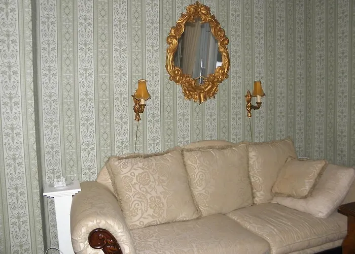 Neitsytniemen Kartano Bed & Breakfast